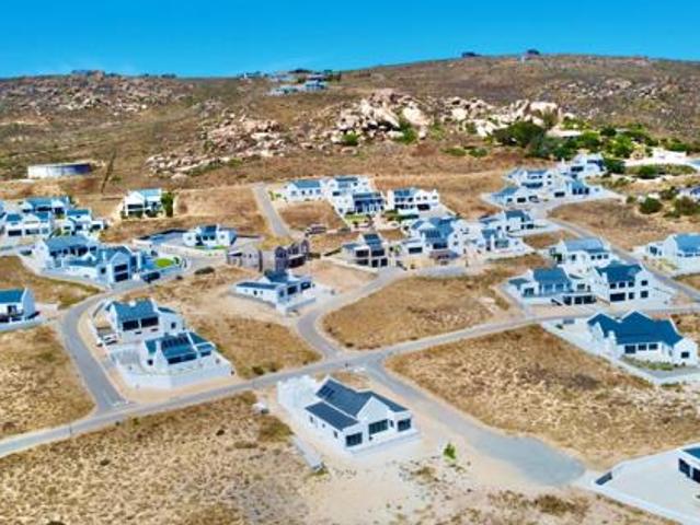 812 m² Land available in Da Gama Bay