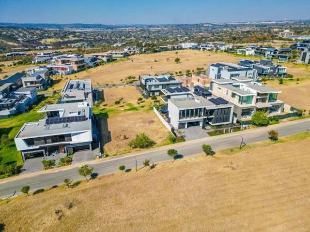 812 m² Land available in Steyn City