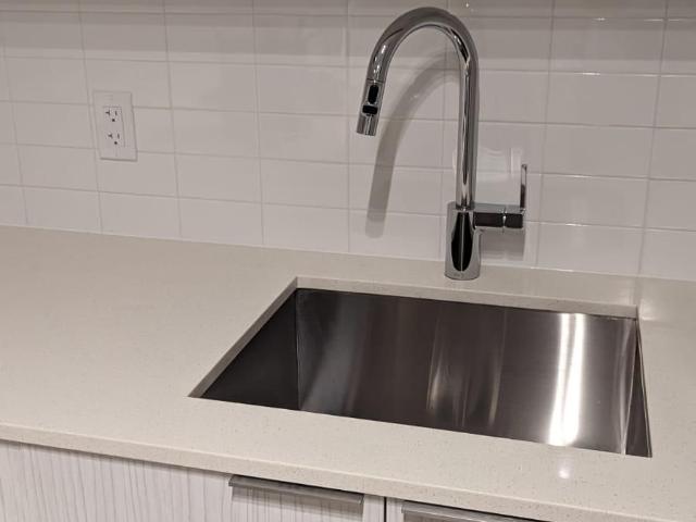 813 50 Dunfield Avenue, Toronto | Leased, C13528 | Condos. Ca