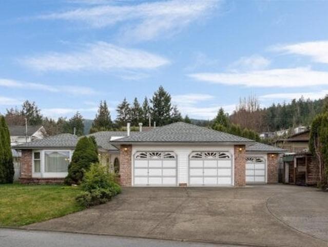 813 Cameron Way