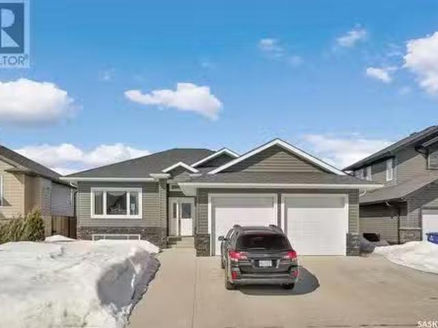 813 Janeson Crescent, Warman, SK, S0K 4S2 house for sale Li.