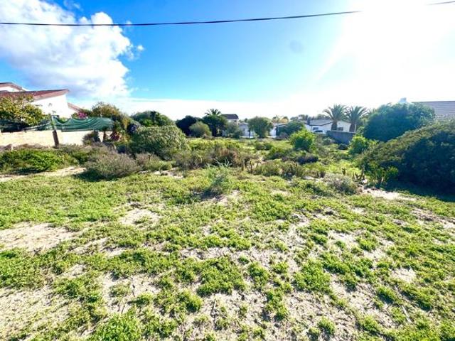 813 m² Land available in Langebaan Central