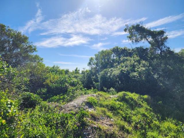 813 m² Land available in Paradise Beach