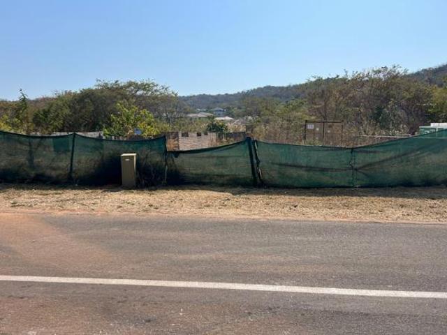 813 m² Land available in Riverside Park