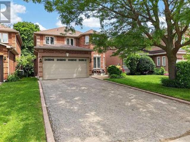 813 Surin Court, Newmarket, ON, L3Y 8R3 house for sale | Listing ID N13465 | Royal LePage