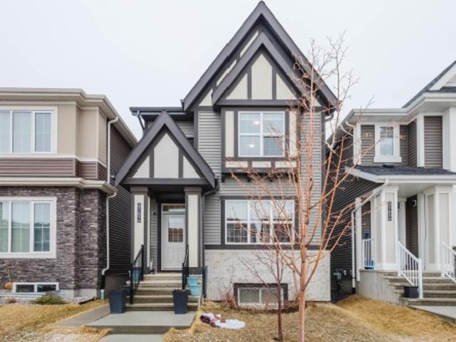 8149 A Street, Edmonton, AB, T5T 7S7 house for sale | Listing ID E4479 | Royal LePage