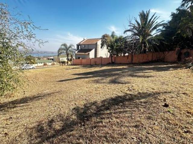 814 m² Land available in Kosmos Ridge Estate
