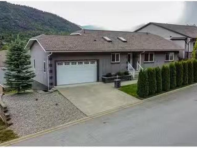 8150 Birchwood Drive, Trail, BC, V1R 4Y3 house for sale Lis.