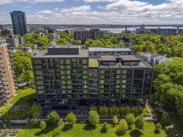 815 1048 Wellington Street, Halifax, NS, B3H 0C2 Luxury Cond.
