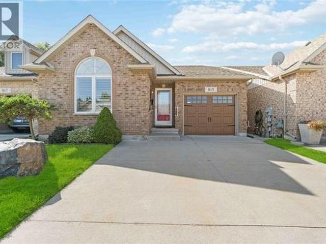 815 Carriage Way, Sarnia, ON, N7W 0A5 house for lease | Listing ID 26011 | Royal LePage
