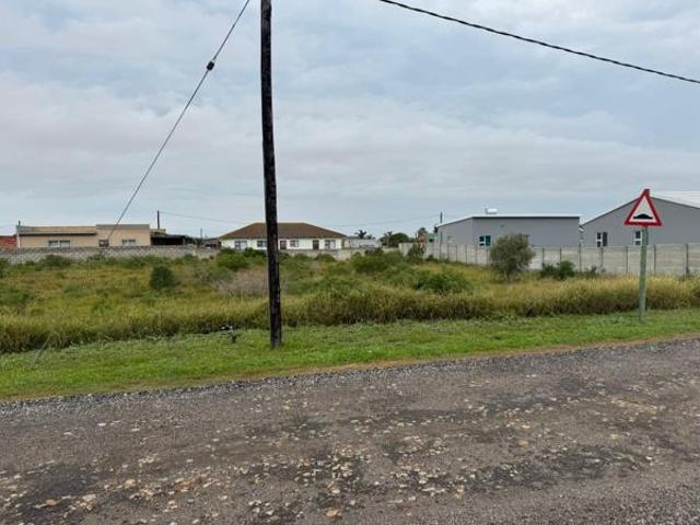 815 m² Land available in Colchester
