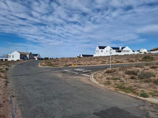 815 m² Land available in Da Gama Bay