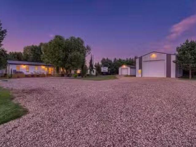 816 Baptiste Drive, Rural Athabasca County, AB, T9S 1R8 hous.