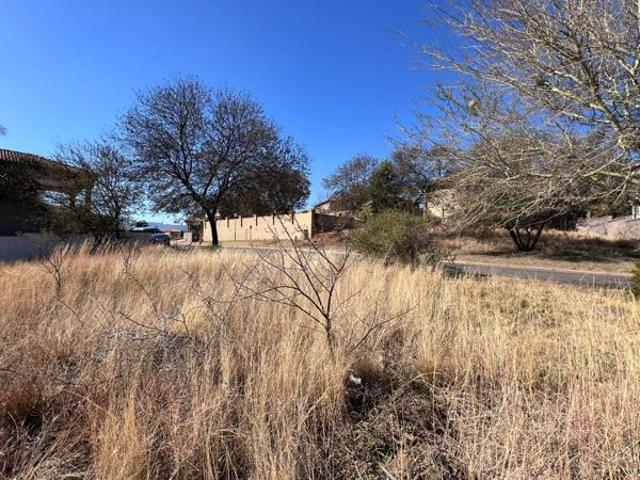 816 m² Land available in Xanadu