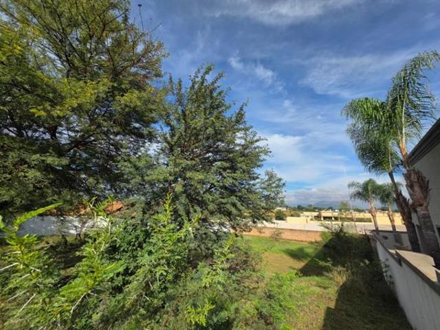 816 m² Land available in Xanadu