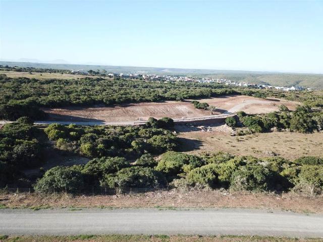 816 m² Land available in Stilbaai Wes