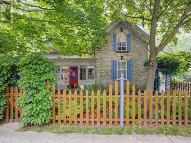 817 Olde Victoria Street, Kincardine, ON, N2Z 2B4 house for sale | Listing ID X13591 | Royal LePage