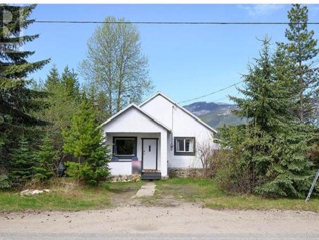 817 Main Street, Blue River, BC, V0E 1J0 house for sale | Listing ID 177840 | Royal LePage