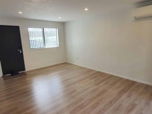 8/18 Kinross Street, Blockhouse Bay