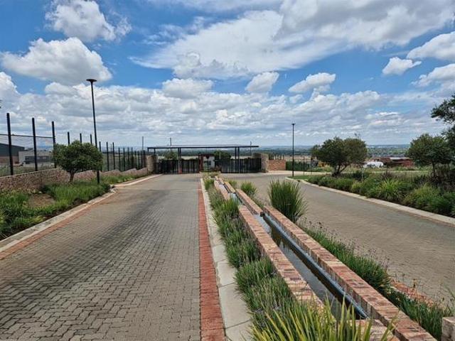 818 m² Land available in Potchefstroom Central