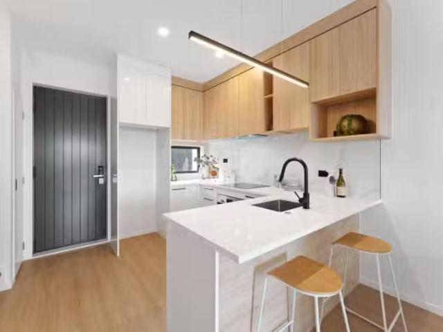 8/19 Drake Street, Howick, Manukau City