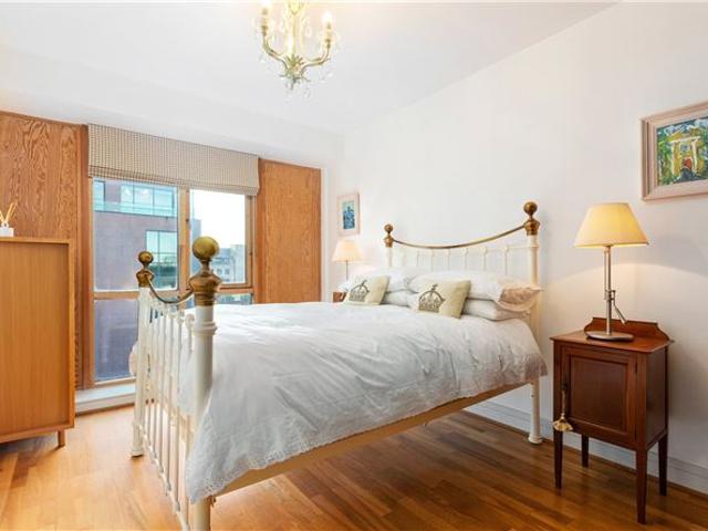 81 The Dock Mill, Barrow Street, Grand Canal Dock, Dublin 4 Savills Residential & Country Agency 4886 MyHome. Ie Residential