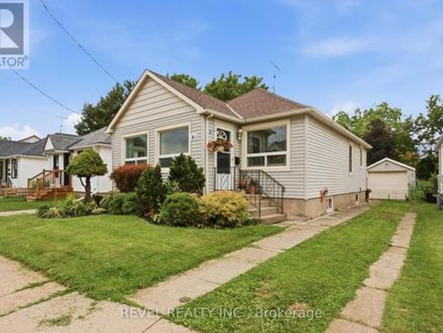 81 Vale Avenue, St. Catharines, ON, L2R 1T5 house for sale | Listing ID X13504 | Royal LePage