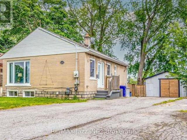 81 Wellington Avenue W, Oshawa Lakeview, ON, L1H 3X8 house for sale | Listing ID E13432 | Royal LePage