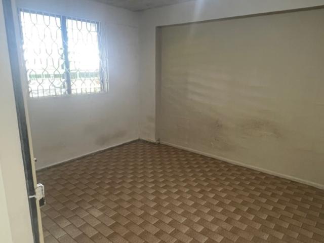 81 Commonwealth close HDB Apartment For Sale, $328,000, 2 Bed 2 Bath 645 sqft $509.00 psf