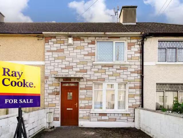 81 Cremona Road, D10 E004, Ballyfermot, Dublin 10 is for sale