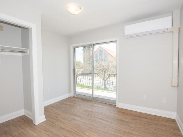 81 Empire St, Welland Unit 13 Extended Bachelor Apartment