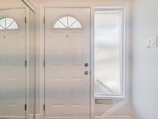 81 Flaming Rose Way, North York | 3Beds/3Bath, Townhouse, $4,000/mo | Condos. Ca