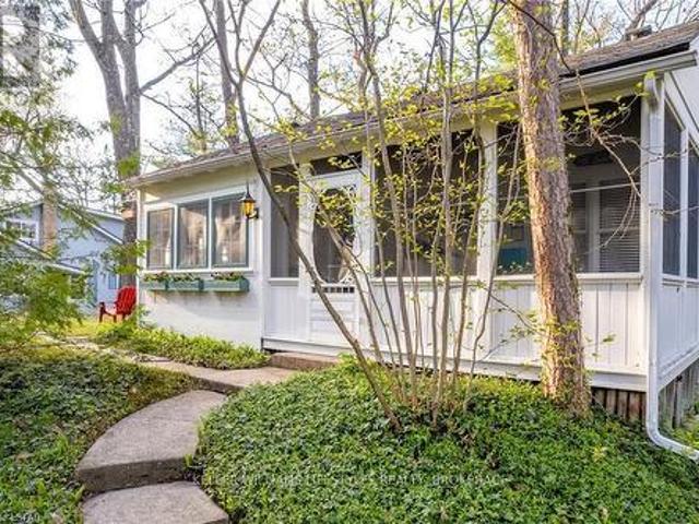 81 Lake Rd, Lambton Shores, ON, N0M 1T0 house for sale List.