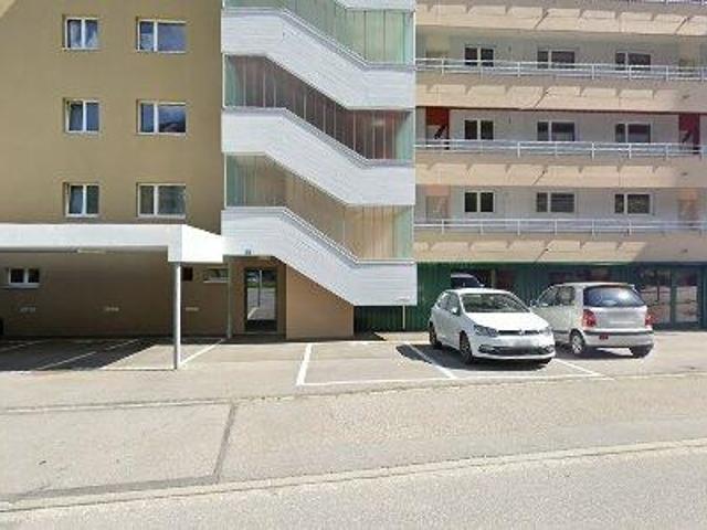 81 m2 apartment for rent in Plessur