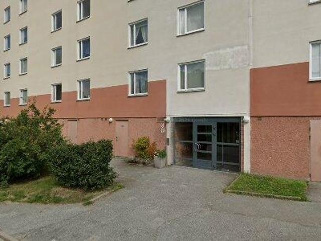 81 m2 lägenhet uthyres i Botkyrka