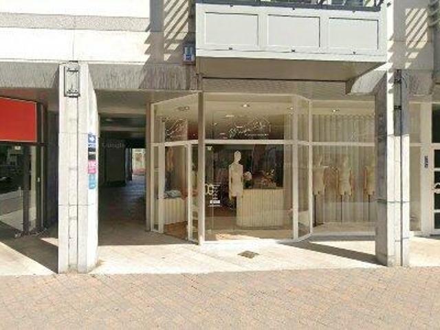 81 m2 office space for sale in Waregem