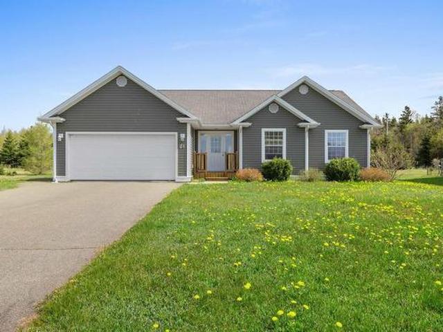 81 Primrose Drive, Cornwall, PE, C0A 1H4 house for sale Lis.