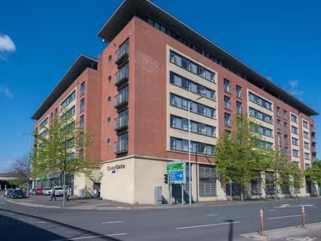 81 Quay Gate