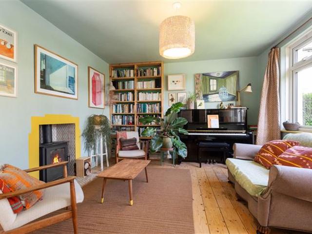 81 St Fintan's Park, Deansgrange, Blackrock, Co. Dublin DNG Rock Road 4931 MyHome. Ie Residential