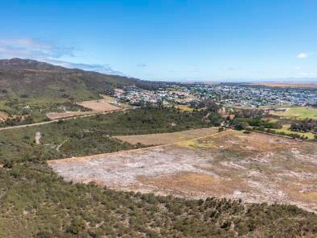 820 m² Land available in Bredasdorp