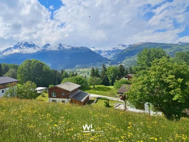820 m² sonniges Bauland mit Bergpanorama in Obersaxen Mundaun