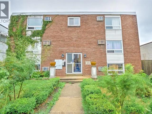 821 PILLETTE Unit# 7