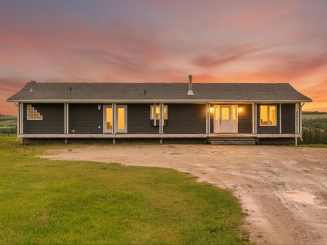 8223 Twp Road 590, Rural Lac Ste. Anne County, AB, T0E 1N0 house for sale | Listing ID E4494 | Royal LePage