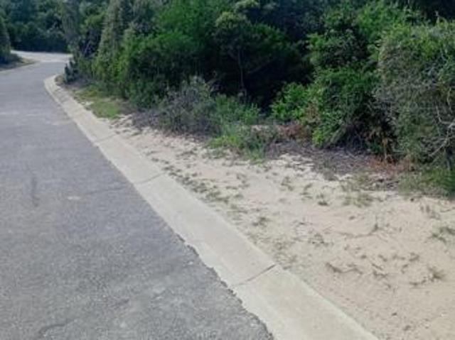 823 m² Land available in Gamtoos River Mouth