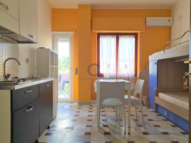 824 Appartamento Monolocale in affitto a Catanzaro Lido Casciolino
