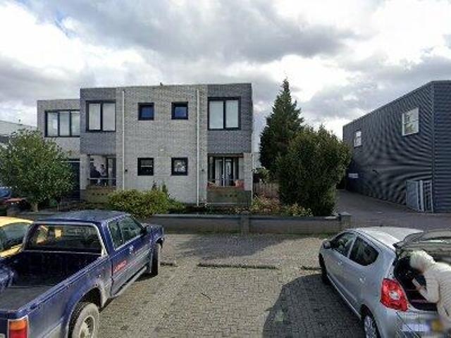 825 m2 office space for sale in Zeewolde