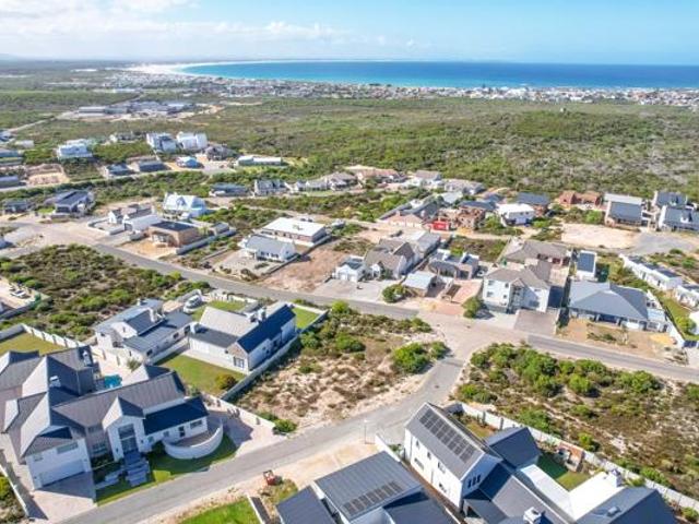 826 m² Land available in Struisbaai