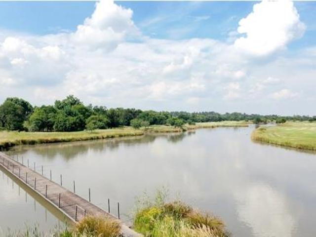 827 m² Land available in Heron Banks Golf Estate