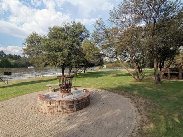 828 m² Land available in Vaal Park