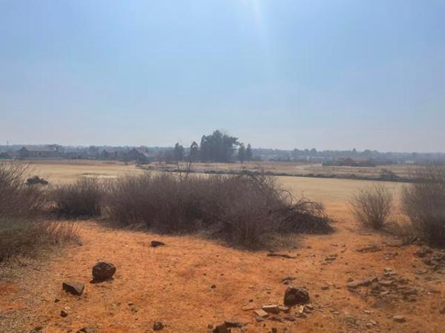 828 m² Land available in Heron Banks Golf Estate